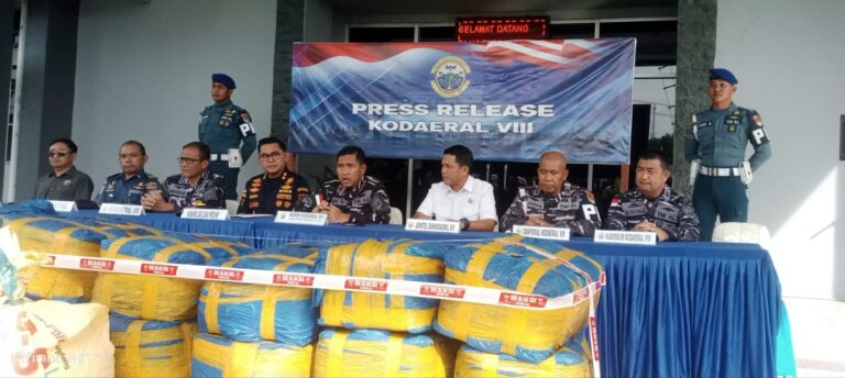 Laksma TNI Tony Heryanto Beberkan Kronologi Penangkapan 1,45 Ton Sianida di Kapal KMP Labuan Haji